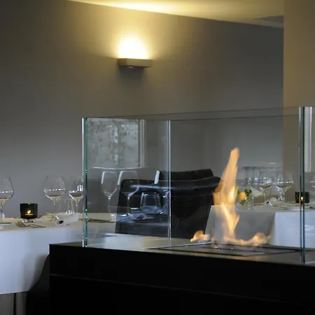 Restaurant De Kommel فندق 3*