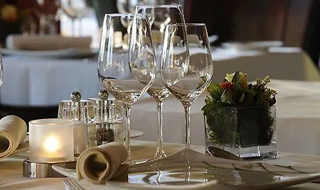 Restaurant De Kommel فندق 3*