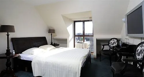 Restaurant De Kommel Hotel 3*